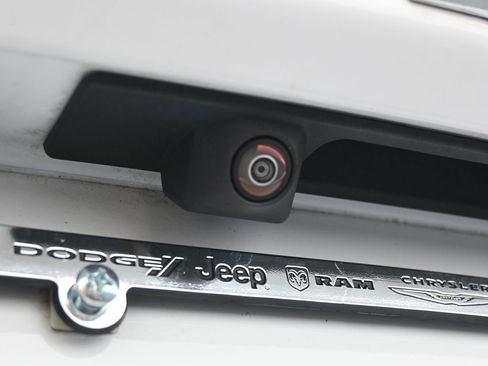 Used 2023 Chevrolet Equinox LT image 38