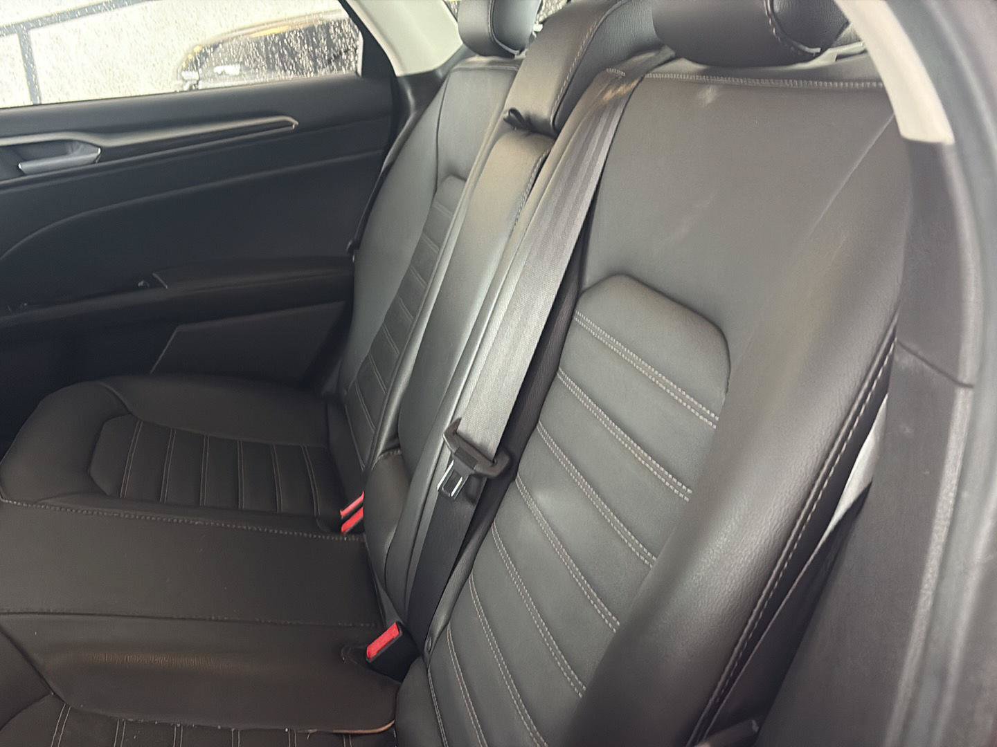 Used 2014 Ford Fusion SE w/ Equipment Group 502A FWD image 19