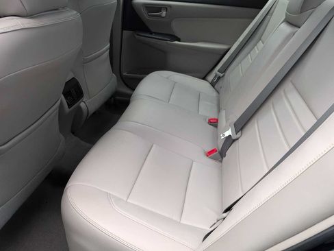 Used 2016 Toyota Camry XLE FWD image 19