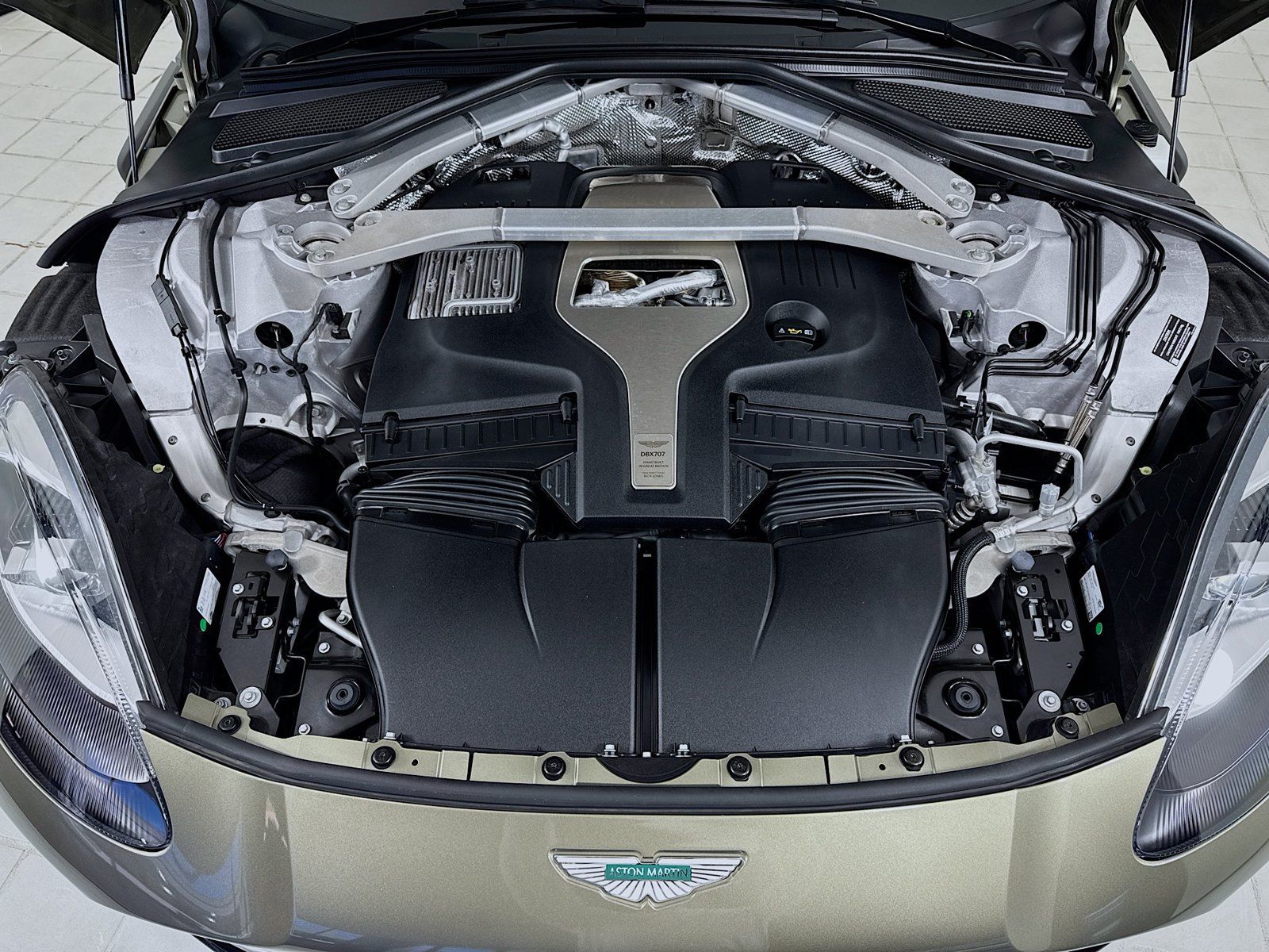 Used 2025 Aston Martin DBX 707 AWD/4WD image 29