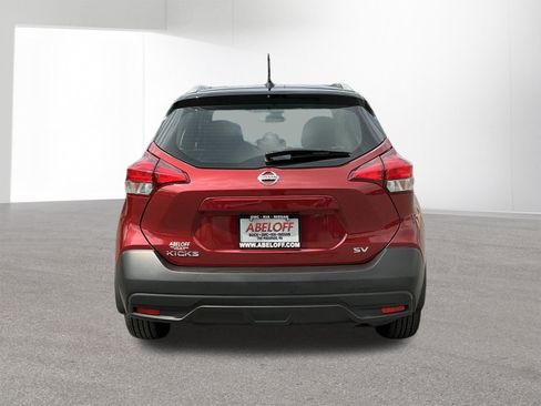 Used 2018 Nissan Kicks SV FWD image 4