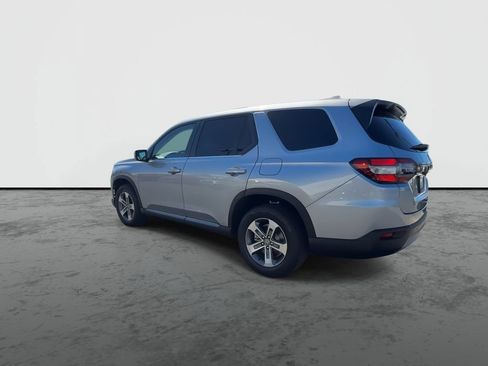 Used 2025 Honda Pilot EX-L image 6