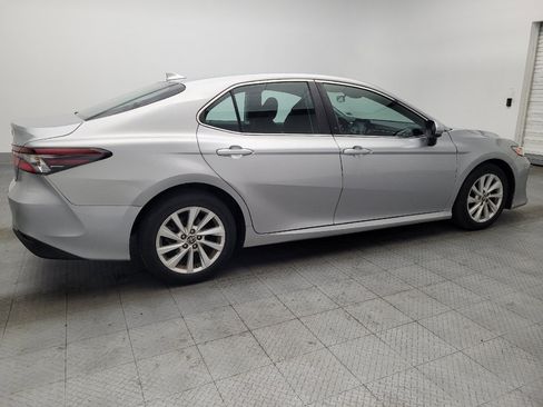 Used 2021 Toyota Camry LE FWD image 10