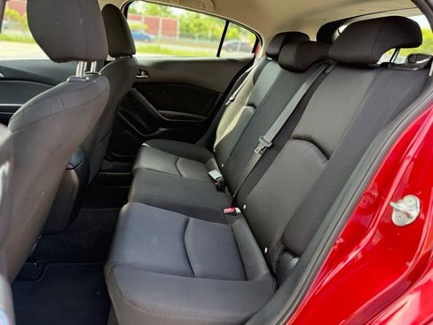 Used 2018 MAZDA MAZDA3 Sport FWD image 16