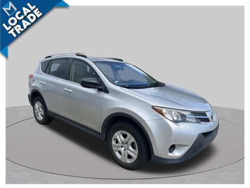 Used 2015 Toyota RAV4 LE AWD/4WD image 3