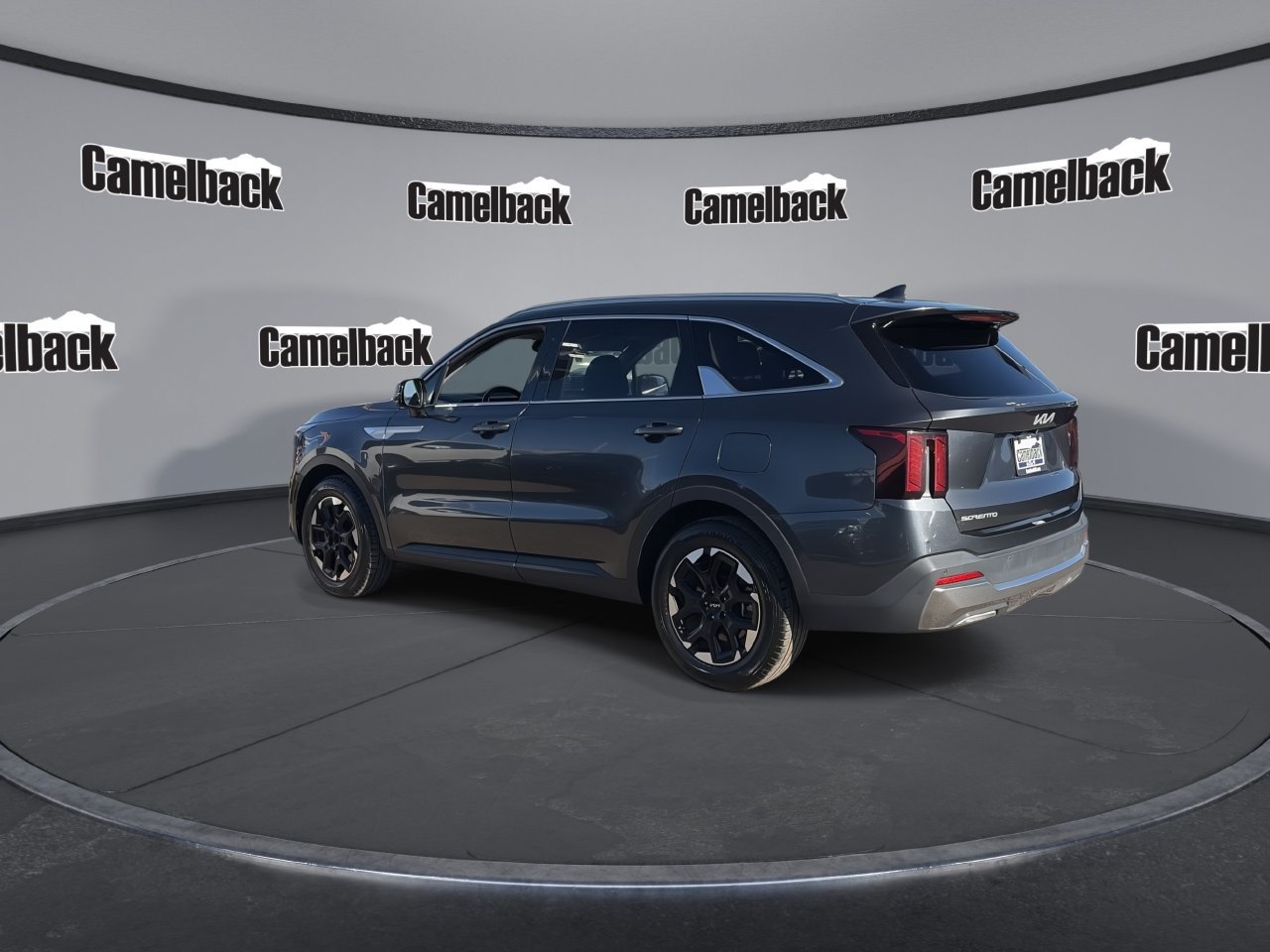 Used 2024 Kia Sorento S FWD image 5