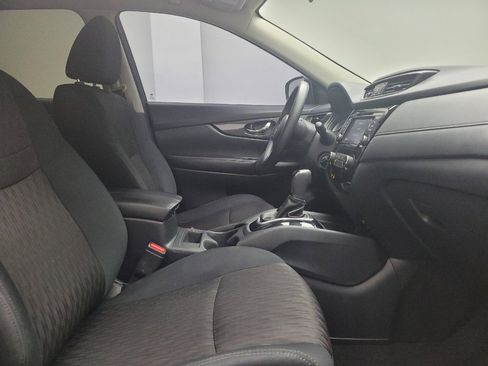 Used 2018 Nissan Rogue S AWD/4WD image 21