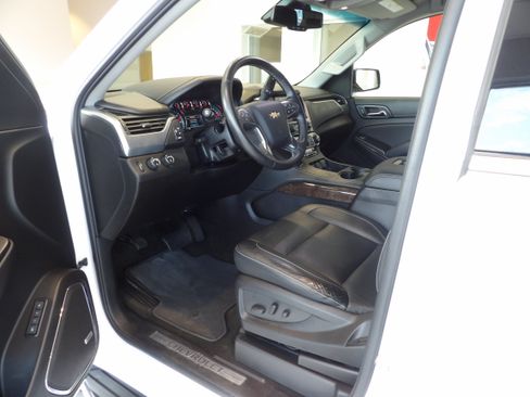 Used 2018 Chevrolet Tahoe LT AWD/4WD image 8