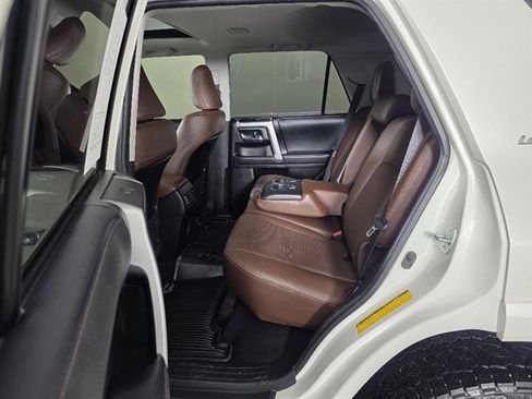 Used 2020 Toyota 4Runner Limited AWD/4WD image 23