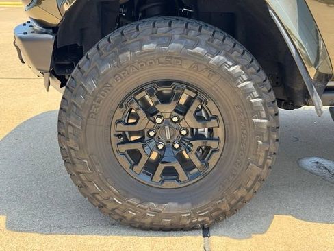 Used 2025 Ford Bronco Raptor AWD/4WD image 9