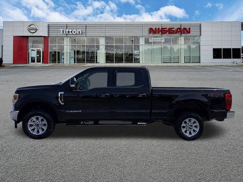 Used 2022 Ford F250 XLT AWD/4WD image 3