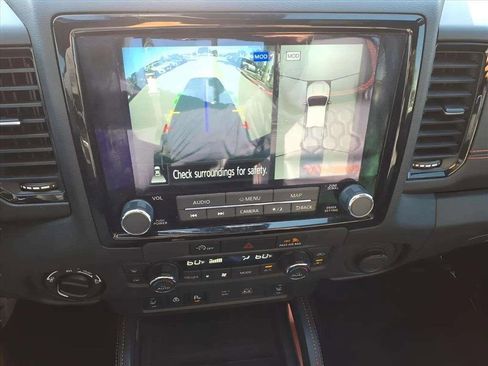 Used 2023 Nissan Frontier PRO-4X w/ Pro-4X Premium Package image 15