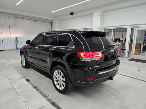 Certified 2017 Jeep Grand Cherokee Limited w/ Trailer Tow Group IV AWD/4WD image 4