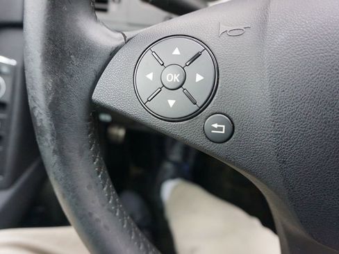 Used 2010 Mercedes-Benz C 300 4MATIC Sedan image 7