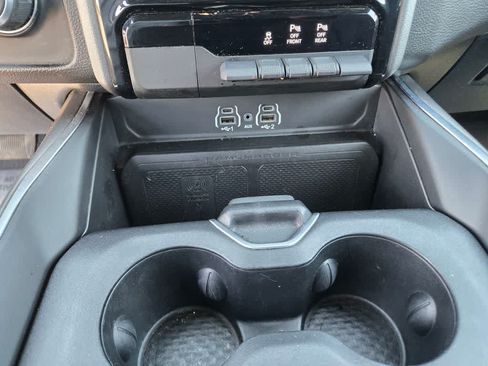 Used 2025 RAM 1500 Big Horn AWD/4WD image 15