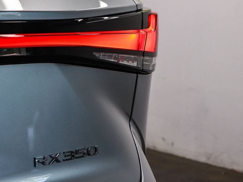 Used 2024 Lexus RX 350 FWD w/ Technology Package image 11