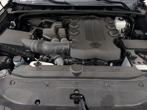 Used 2023 Toyota 4Runner SR5 Premium w/ SR5 Premium Package image 30