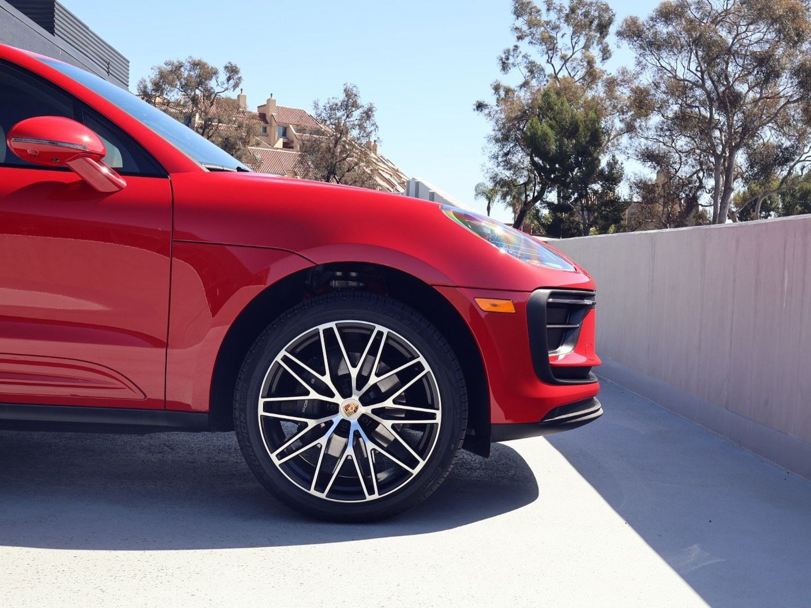 Certified 2026 Porsche Macan AWD/4WD image 11