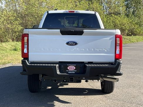 New 2026 Ford F250 XL w/ F-250 >10K GVWR Package image 26