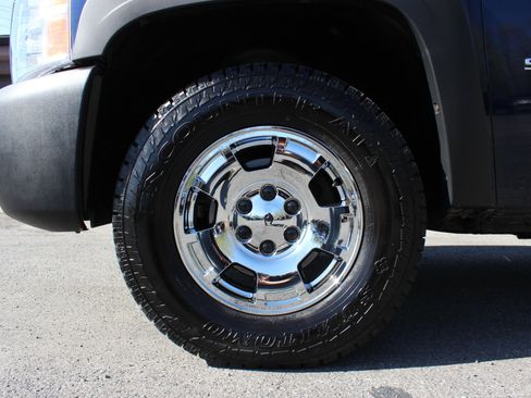 Used 2010 Chevrolet Silverado 1500 W/T AWD/4WD image 36