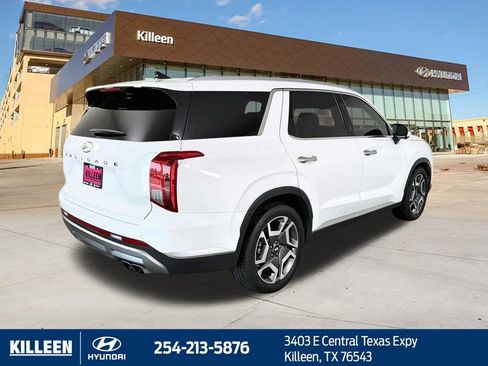 Used 2023 Hyundai Palisade SEL FWD image 8