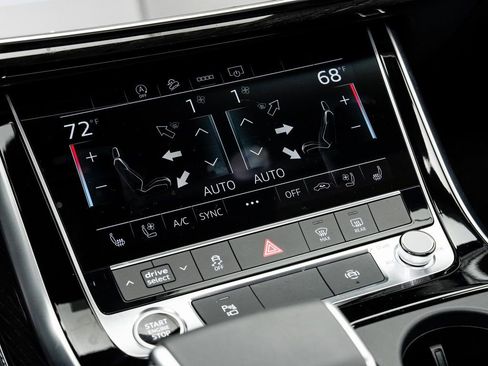 Used 2025 Audi Q8 Premium Plus w/ Premium Plus Package AWD/4WD image 17