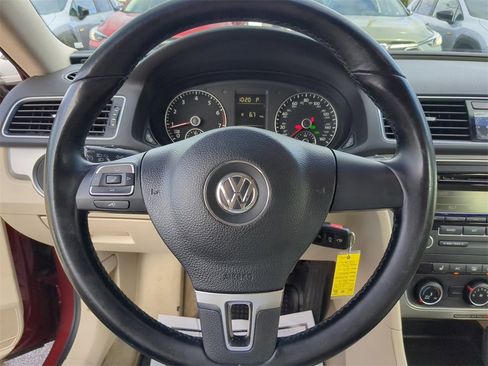 Used 2015 Volkswagen Passat 1.8T Wolfsburg Edition image 26