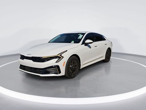 New 2026 Kia K5 LXS FWD image 4