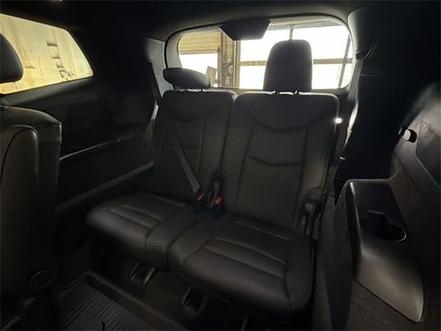 Certified 2024 Cadillac XT6 Sport w/ LPO, Onyx Lite Package image 25