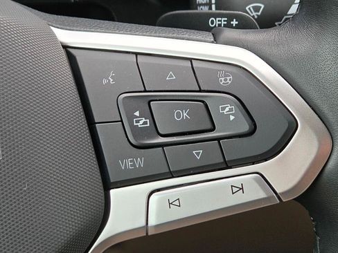 Used 2024 Volkswagen Atlas SEL Premium R-Line AWD/4WD image 33