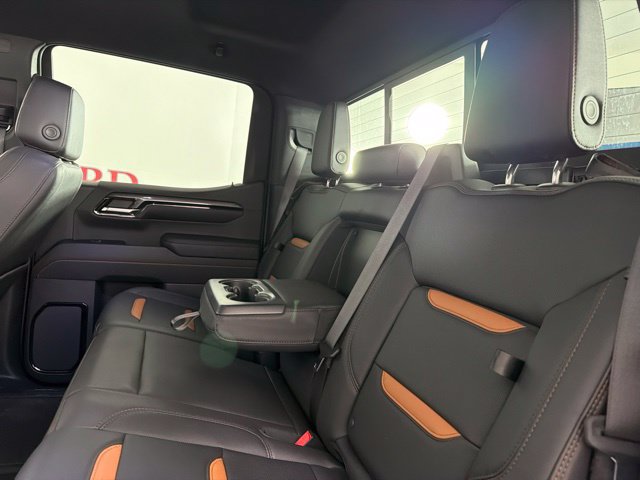 Used 2023 GMC Sierra 1500 AT4 w/ Technology Package AWD/4WD image 32