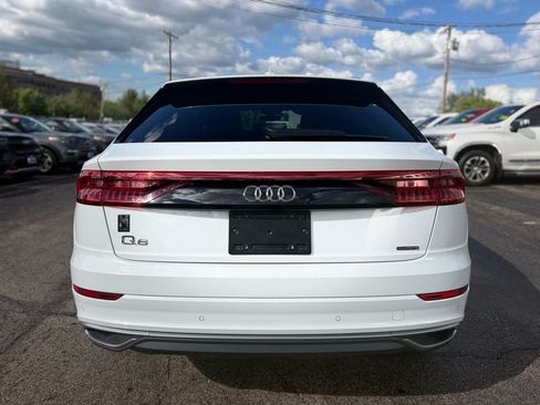 Used 2023 Audi Q8 Premium w/ Convenience Package AWD/4WD image 9