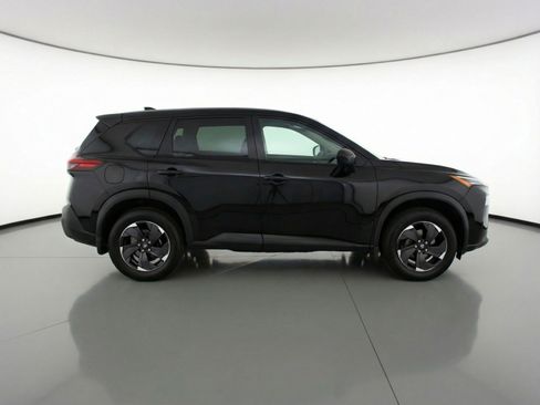 Used 2025 Nissan Rogue SV image 11
