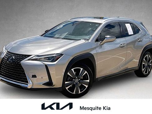 Used 2020 Lexus UX 200 w/ Premium Package FWD image 1