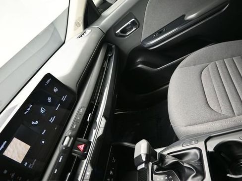 Used 2025 Kia K4 EX FWD image 21