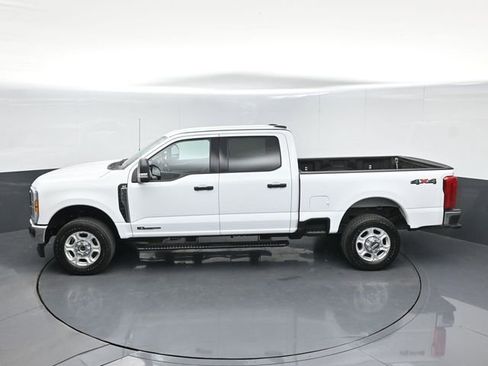 Used 2025 Ford F350 XLT image 41