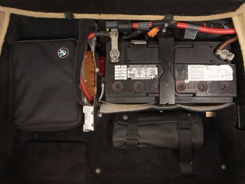 Used 2000 BMW Z8 RWD image 64