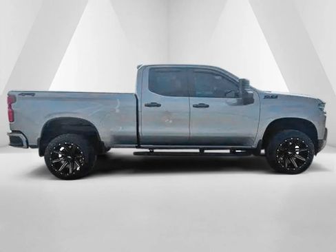 Used 2019 Chevrolet Silverado 1500 Custom w/ Custom Convenience Package AWD/4WD image 8