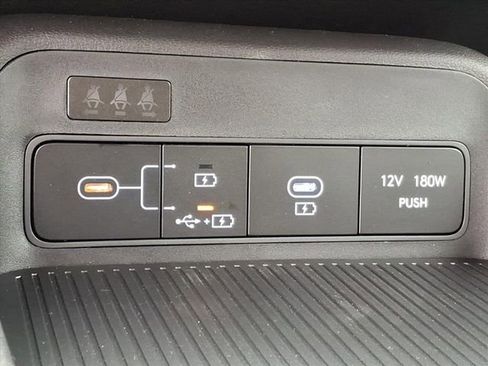 New 2026 Hyundai Kona SE image 8