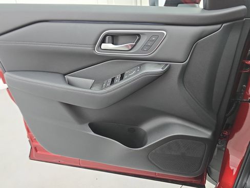 New 2026 Nissan Rogue Platinum w/ Platinum Premium Package AWD/4WD image 27