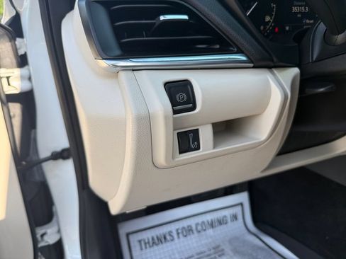 Used 2023 Cadillac CT4 Luxury RWD image 18