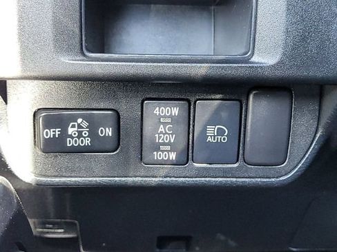 Used 2019 Toyota Tacoma TRD Off-Road image 18