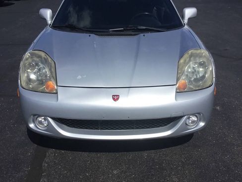 Used 2004 Toyota MR2 RWD image 6