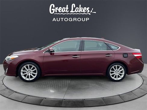 Used 2013 Toyota Avalon Limited image 2