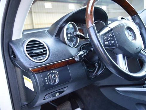 Used 2008 Mercedes-Benz GL 550 4MATIC image 29