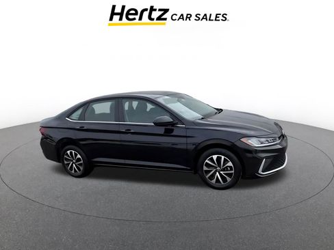 Used 2025 Volkswagen Jetta S image 1