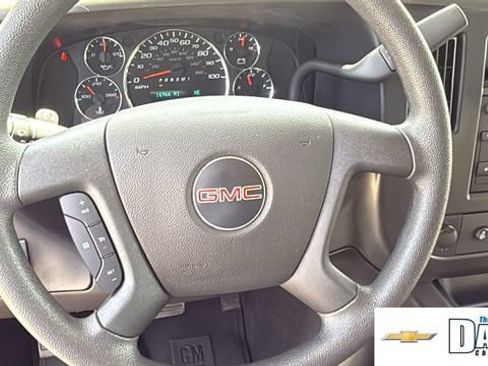 Used 2025 GMC Savana 3500 LT w/ LT Preferred Equipment Group RWD image 12