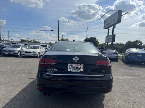 Used 2017 Volkswagen Jetta SEL FWD image 10