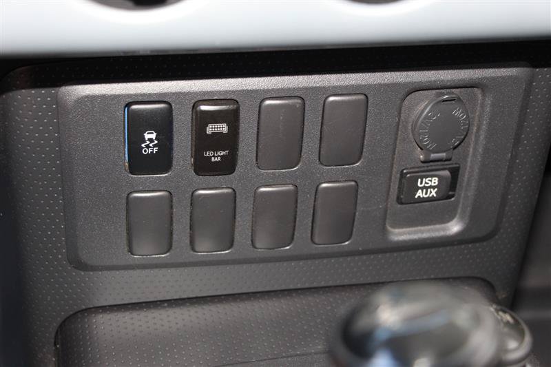 Used 2014 Toyota FJ Cruiser 4WD w/ Convenience Package image 18