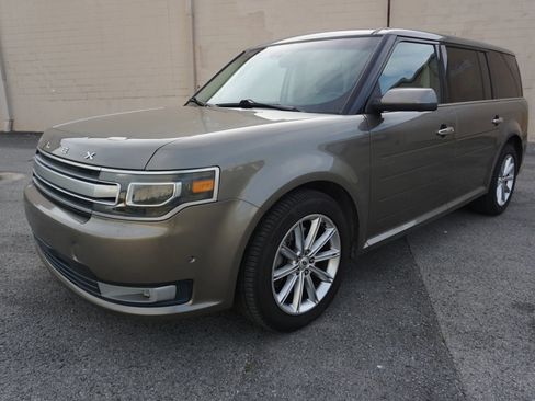 Used 2014 Ford Flex Limited w/ Equipment Group 301A FWD image 4